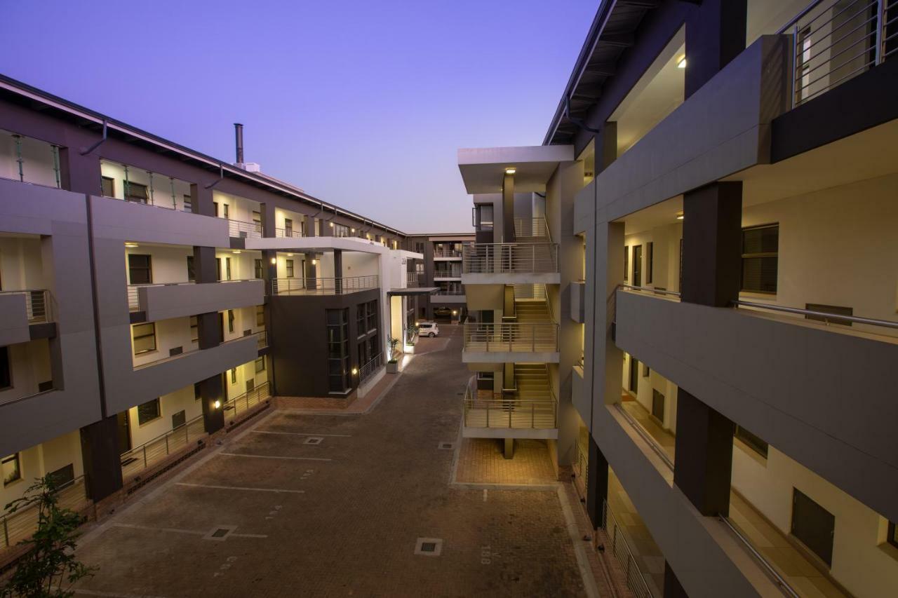 The Hub Apartments Full Generator Backup Johannesburg Exterior photo